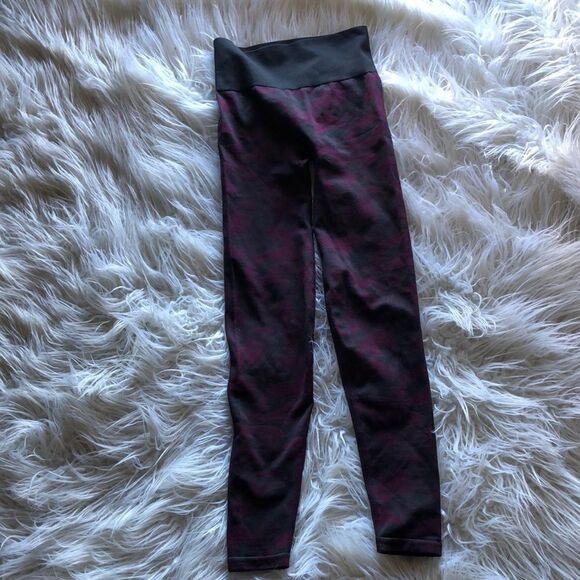 PINK 💫VICTORIA SECRETS 💫cool&comfy leggings - Picture 1 of 6